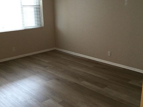 5th image of 112 Doolen Ct #3