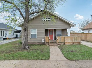 726 E Walnut St, Cushing, OK 74023