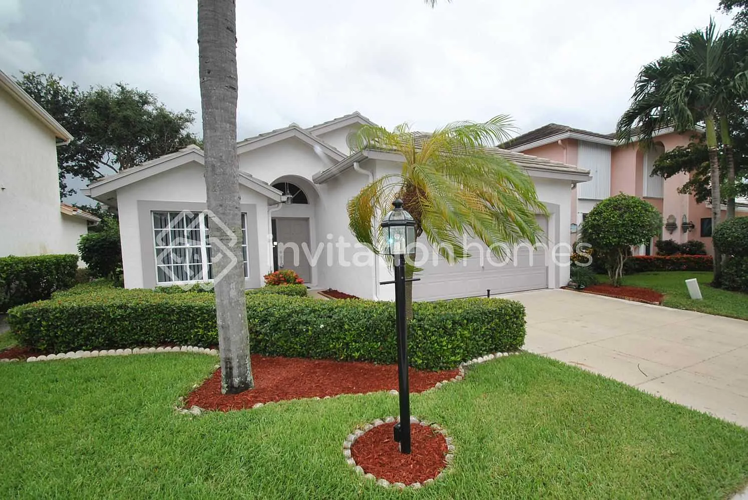 670 W Clearbrook Cir Delray Beach, FL 33445 — Photo 1