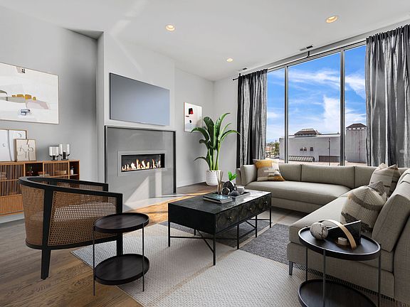 4th image of 2353 N Seeley Ave #3S