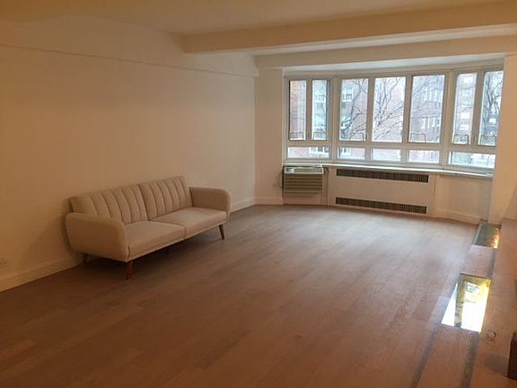 4th image of 333 W 57th St APT 4K