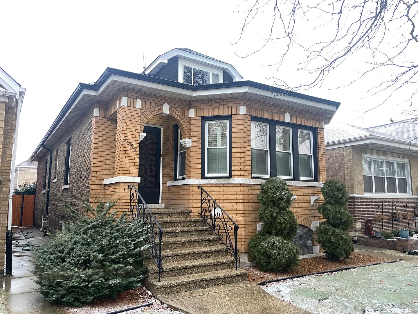 5027 S Kostner Ave photo 1