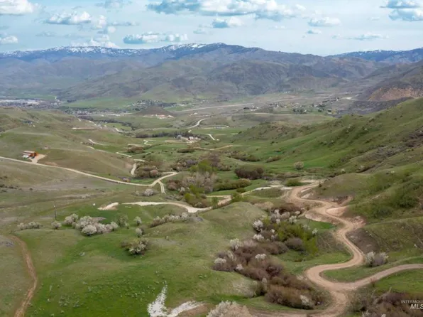Webster Ln #A, Horseshoe Bend, ID 83629