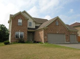 440 Prairie Ridge Dr, Winthrop Harbor, IL 60096