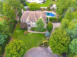 9 Benish Ct, Clark, NJ 07066