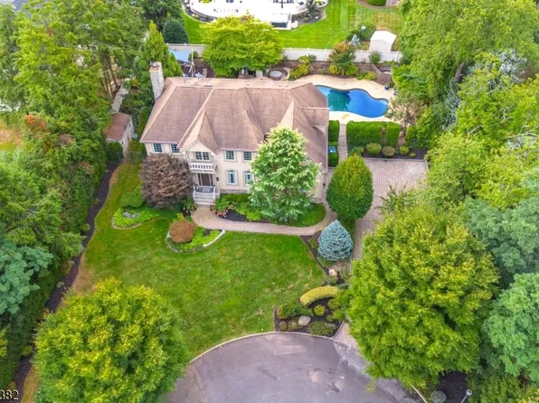 9 BENISH COURT, Clark Twp., NJ 07066