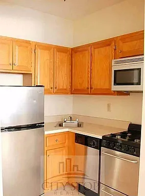 Rented by City Stop Realty | media 17