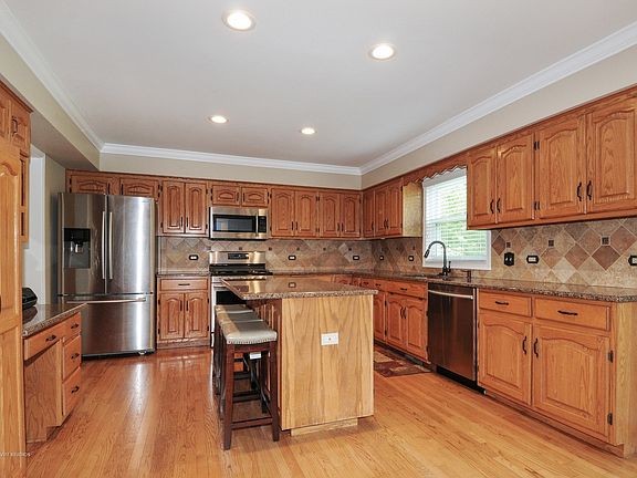 4th image of 3220 Gateshead Dr