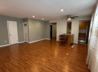 13813 Cedar Rd APT 202, Cleveland, OH 44118