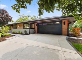 1600 Evergreen LANE, Lake Geneva, WI 53147