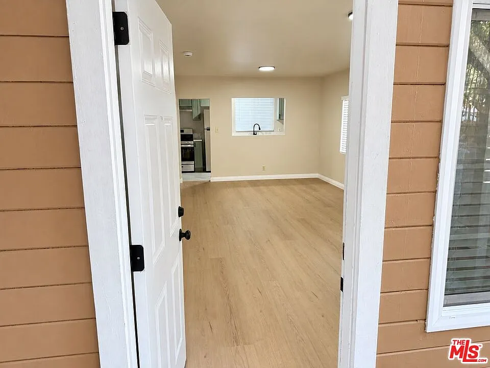 2 bed, 1.0 bath, 750 sqft, $2,950 — Photo 3
