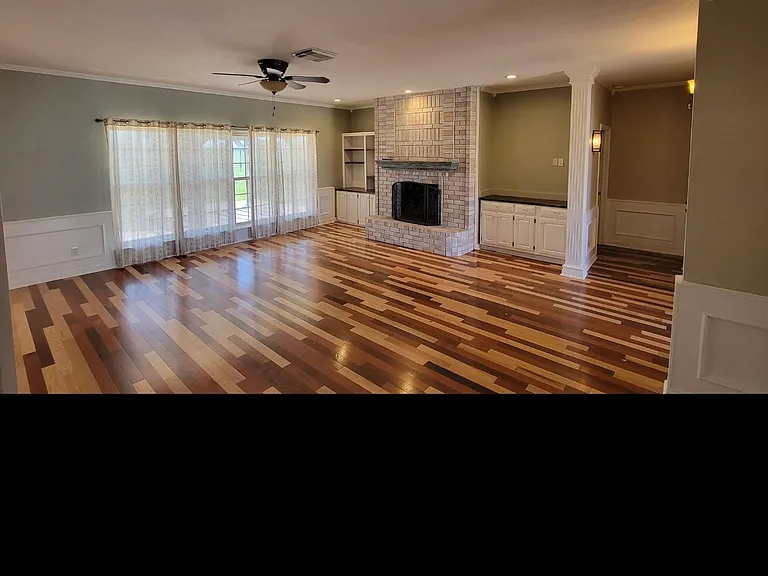 417 W Park Ave — Photo 2
