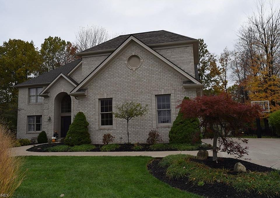 1st image of 3176 Oakwood Trl