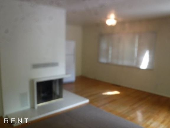 3rd image of 655 E Downington Ave