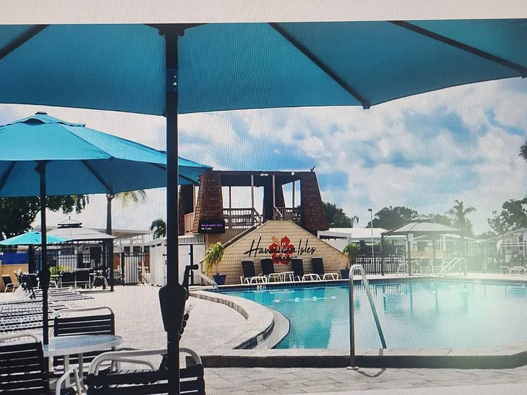 3943 Honolulu Dr — Photo 17