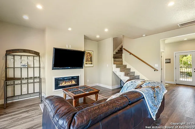 1216 Canyon Lake Dr — Photo 12