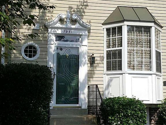 2nd image of 7931 Gunston Woods Pl