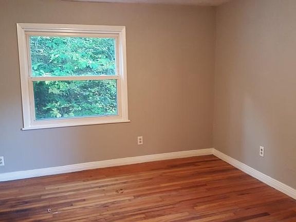 2nd image of 5132 Avis Ln