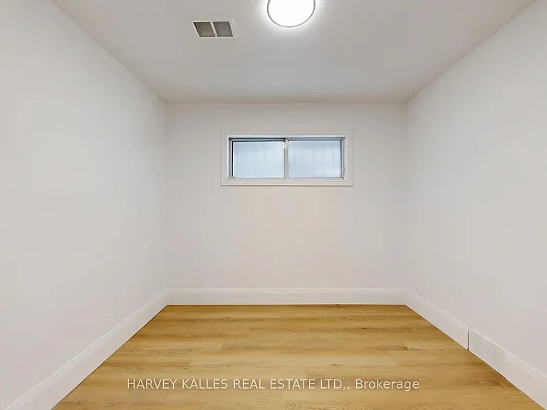 1252 Davenport Rd #1 — Photo 12