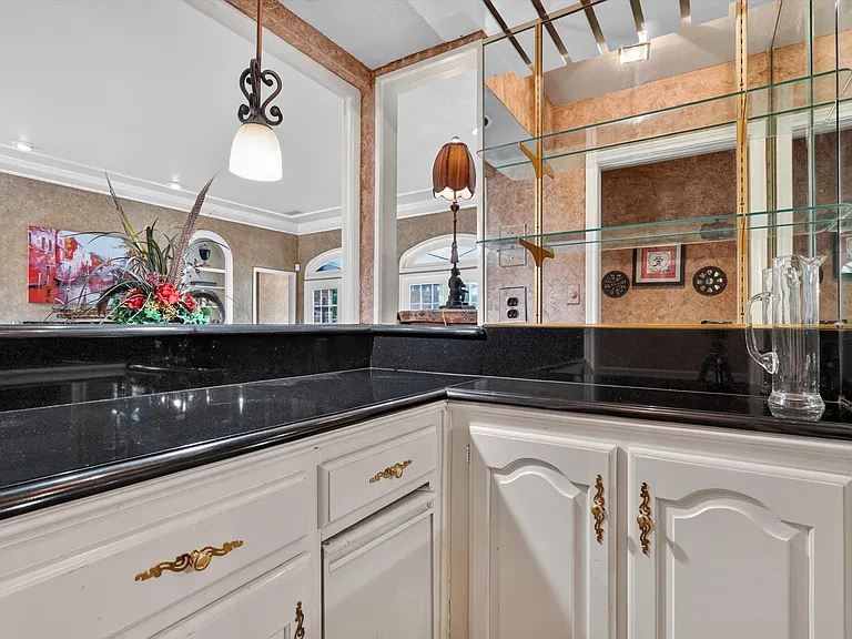 2335 Highlands Creek Rd — Photo 16