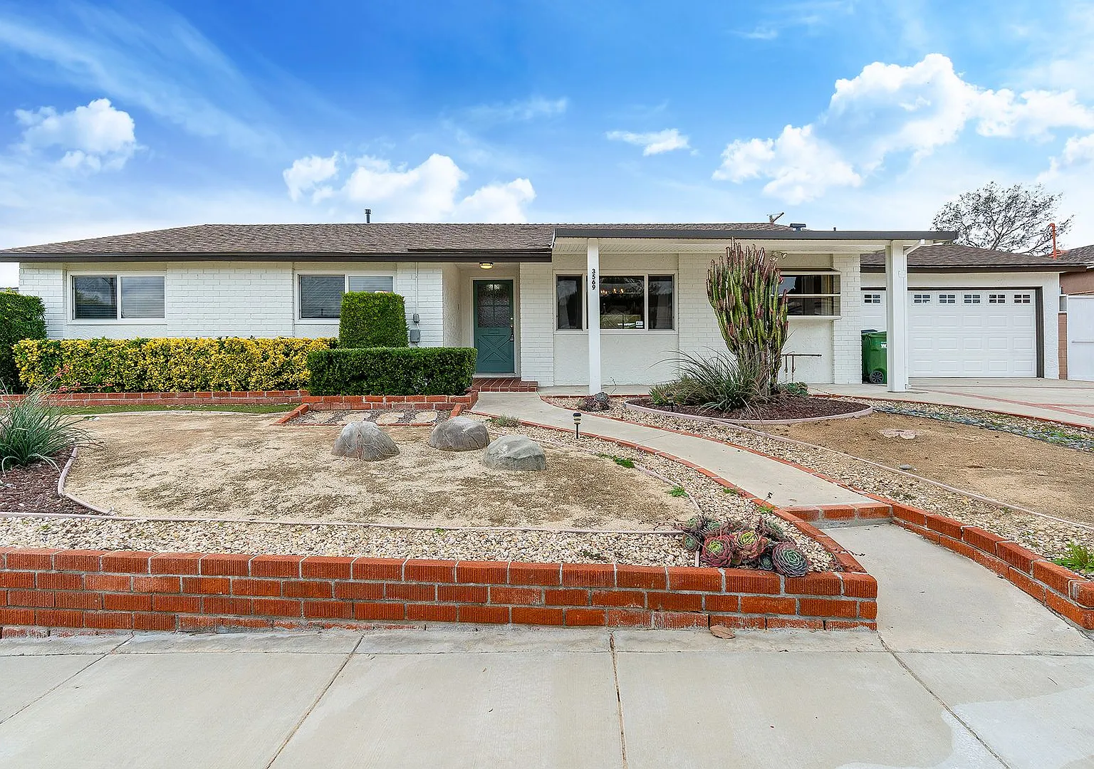 Updated 4-Bedroom Texas Tract Home with Spacious Backyard — Photo 1