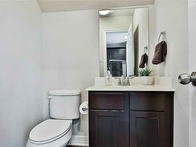 61 Woodland Hills Dr #B — Photo 7