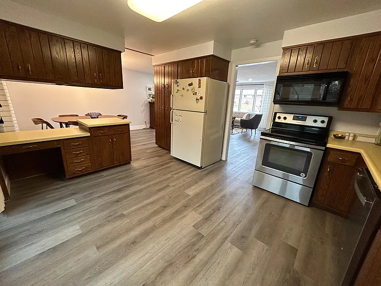 2759 S Depew St — Photo 36
