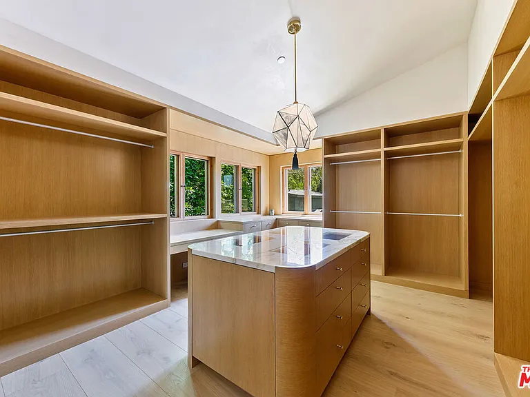 6902 Wildlife Rd — Photo 22
