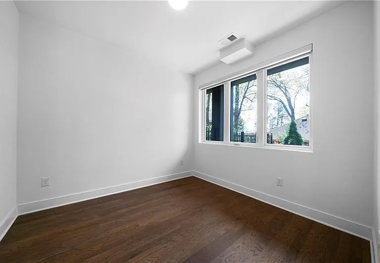 2347 Hosea L Williams Dr NE #14 — Photo 4