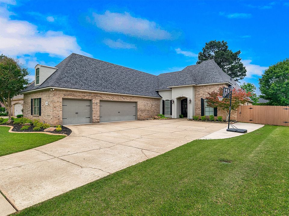 1st image of 684 Picketts Mill Dr