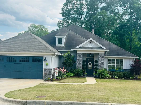 9148 Crescent Lodge Cir, Pike Road, AL 36064
