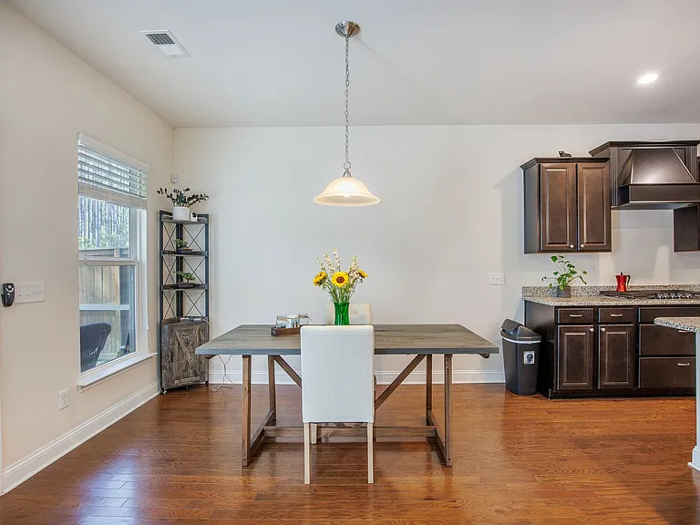 321 Decatur Dr — Photo 17