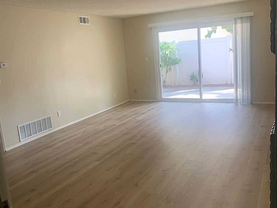 Front door view of living room/patio
