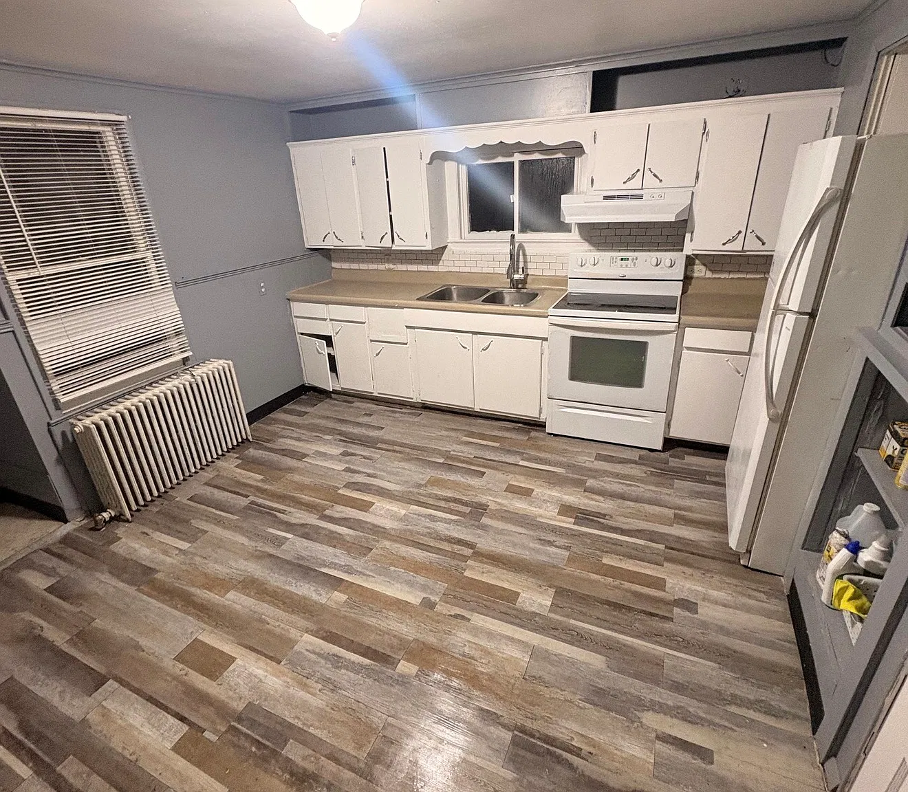 3 bed, 1.5 bath, 872 sqft, $1,750 — Photo 1