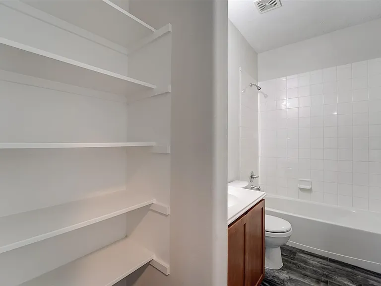 315 Apache Field Ln — Photo 18