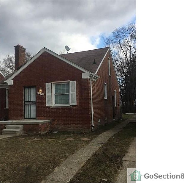 2nd image of 9920 Warwick St