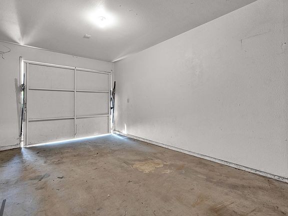 2nd image of 470 Westminster Pl Unit B