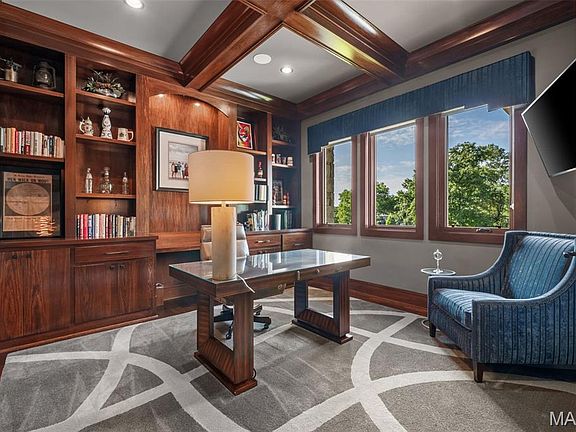 5th image of 10 Sackston Woods Ln
