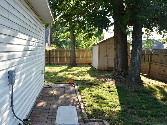 4th image of 1112 N Oriole Ave