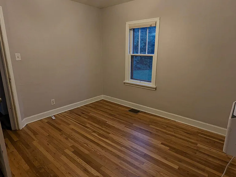 1311 Longs Peak Ave — Photo 7