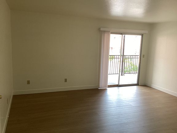 3rd image of 4460 Sandy River Dr Unit 49