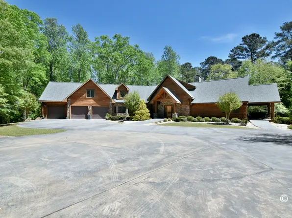 196 Hidden Lake Ct, Pine Mountain, GA 31822