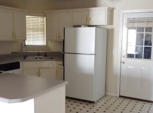 104 Lake Pointe Dr, Warner Robins, GA 31088