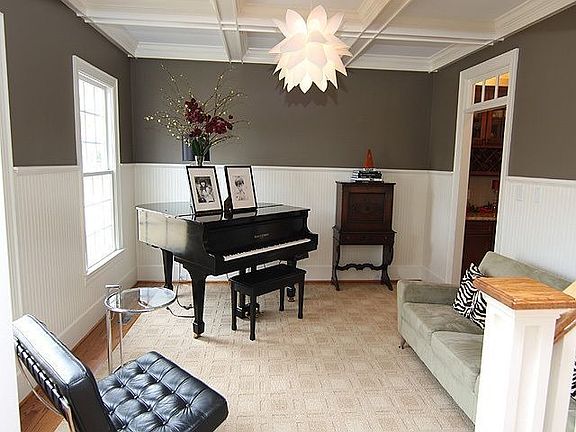 Dining room w/coffered clng