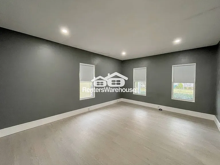 315 Highland Ave — Photo 5