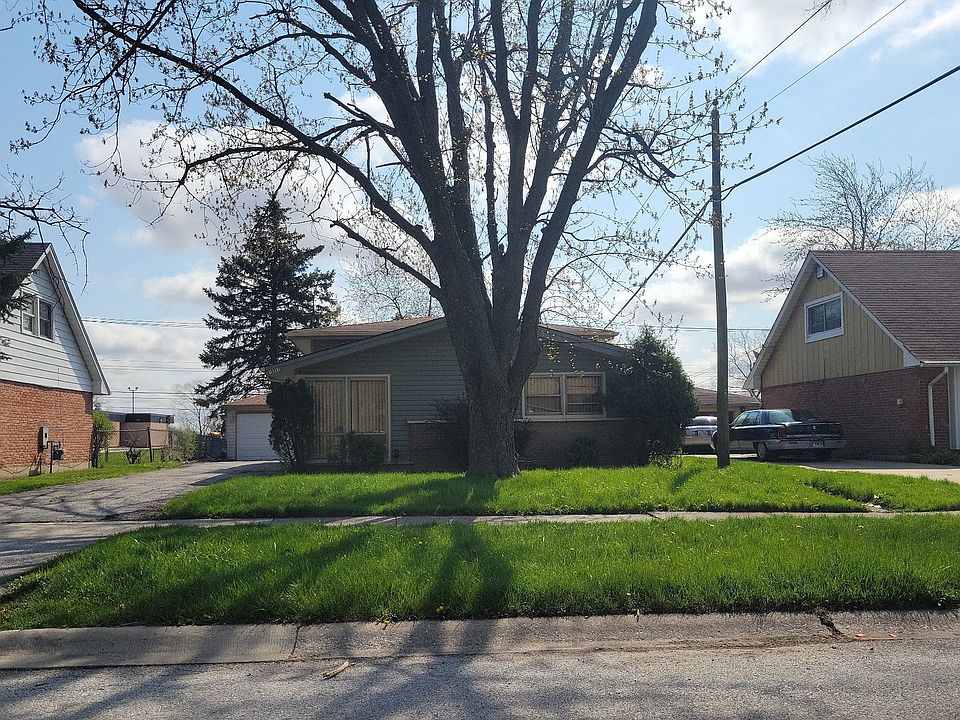 1st image of 16851 Glen Oaks Dr