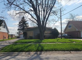 16851 Glen Oaks Dr, Country Club Hills, IL 60478