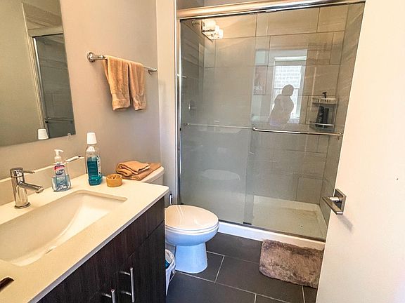2nd image of 1540 W North Ave #201