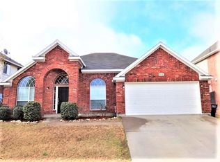 4605 Maple Hill Dr, Fort Worth, TX 76123