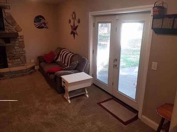 3rd image of 2080 Russell Dr